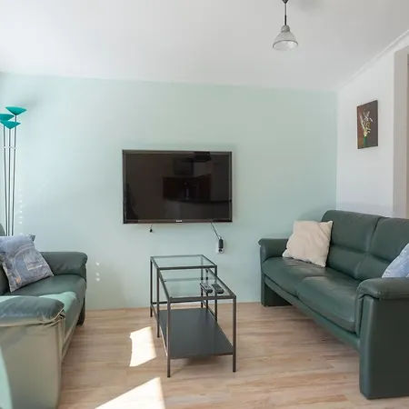 House In Near Scenic Holiday home