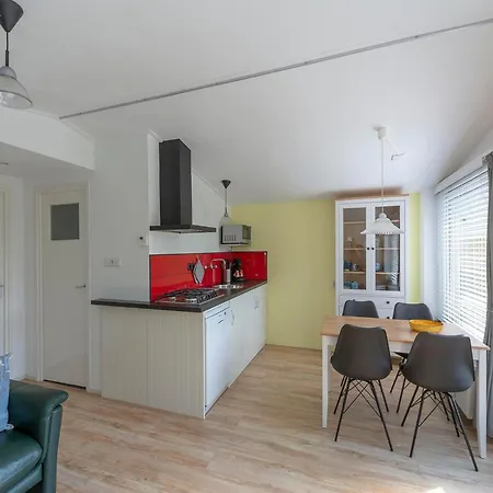 בית נופש House In Near Scenic